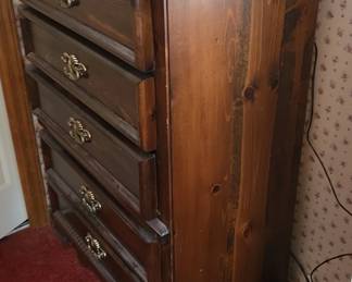 Five Drawer Dresser third image