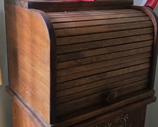 Wooden RollTop Bread Box
