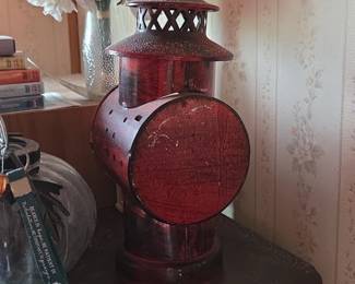 Red Metal Railroad Lantern third image