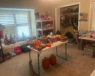 WE MAKE IT EASY TO SHOP  OUR SALES !!!  ALWAYS NEAT AND ORGANIZED !!