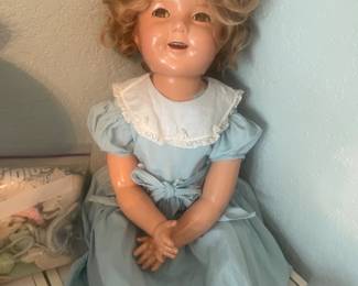 ANTIQUE DOLL  
