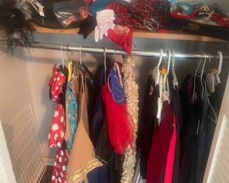 KIDS COSTUMES AND ACCESSORIES   SOME CLOTHES 