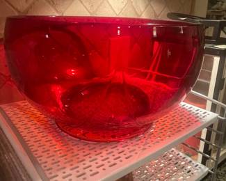 VINTAGE RED GLASS BOWL  HAS DESIGN BUT HARD TO SEE IN PICS  LOVELY PIECE 
