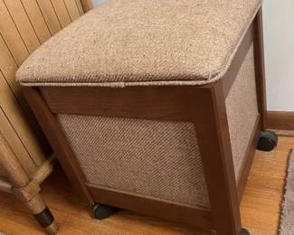 15 Sit Roll Sewing Caddy Stool