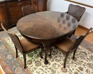 15 Grossmann Co. Antique Butterfly Leaf Dining Table Set