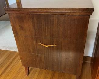15 Vintage Sewing Machine Cabinet