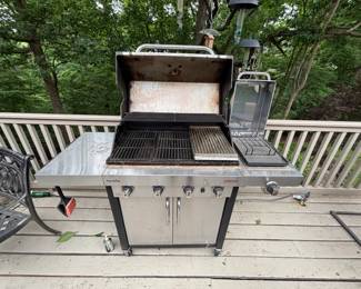 BUY IT NOW! $250.00. Charbroil 4 Burner Infrared Natural Gas/Propane Grill w/Side Burner & Griddle Plate. Call Jan at 314 960-5700.