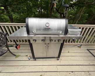 BUY IT NOW! $250.00. Charbroil 4 Burner Infrared Natural Gas/Propane Grill w/Side Burner & Griddle Plate. Call Jan at 314 960-5700.