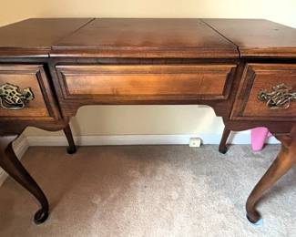 BUY IT NOW! $125.00. Stanley Queen Anne Leg Mirrored Vanity/Desk. Call Jan at 314 960-5700.