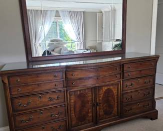 Drexel Heritage Coventry Bedroom Dresser w Mirror mint condition