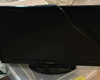 Lot 152: Samsung monitor and two printers (HP ENVY Pro 6452 and Epson)