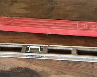Lot 9: Empire spirit levels