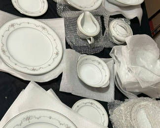 Lot 47: Noritake Fairmont china dinnerware set with cups and saucers
