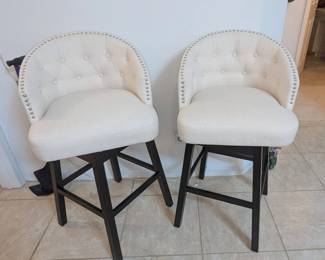 White bar Stools