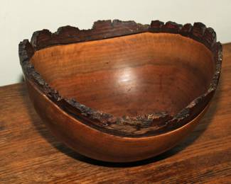 STUDIO TURNED BOWL SIGNED JOHN BERGLUND 