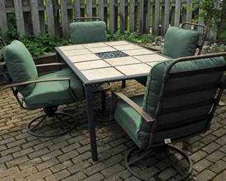 High End Patio Table and Chairs