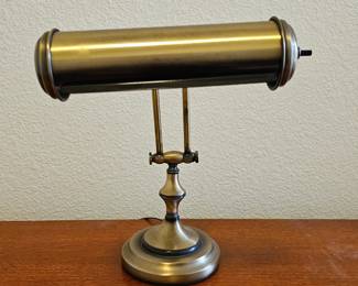 Lot #137 - Vintage Brass Adjustable Banker Piano Desk Lamp - Classic Antique Lighting