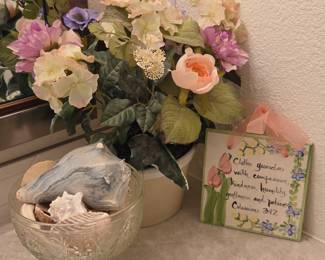 Lot #189 - Decorative Tile with Biblically Inspired Quote, Faux Florals, & Decorative Glass Compote with Assorted Seashells