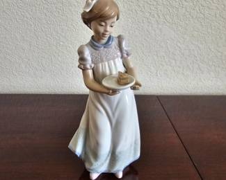 Lladro Porcelain Girl Figurine Holding Cake Plate Detailed Handcrafted Spain