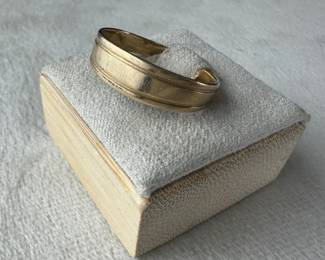 002 14K Yellow Gold Wedding Band Ring 5.82g Size 9 Plain Grooved Comfort Band