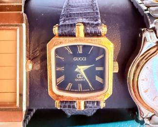 Authentic Gucci women’s watch - authentic 