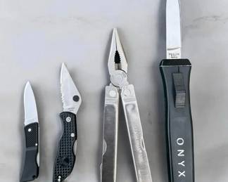 Estate Collection Vintage Leatherman PST, Gerber 200, Specialty Folding Knives