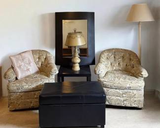 Vintage 1973 Woodmark Chairs Accent Set... Cute