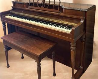 Vintage 1949 Winter Company Console Upright Piano Bench
