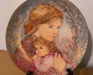 Edwin M. Knowles Fine China Plate Collection, "Mother's Day" Plates