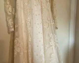 Size 4 Wedding Dress, Heavy Lace & Seed Pearl Embroidery, Empire Waist, Split Front A-Line w/Headset & Veil, 
