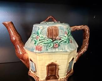 Keele Street Pottery Cottage Teapot