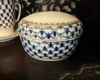 Lomonosov Porcelain Cobalt Net Pattern Box