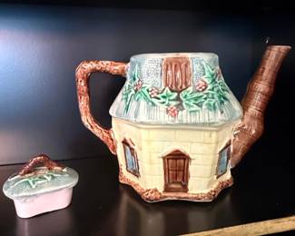 Keele Street Pottery Cottage Teapot second image