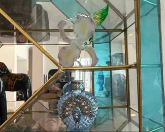 Octagonal Mirrored Display Cabinet with Blue Tinted Glass fifth image
