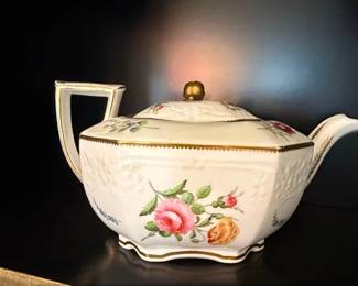 Vintage Sadler Teapot with Floral Decoration and Gold Trim second image