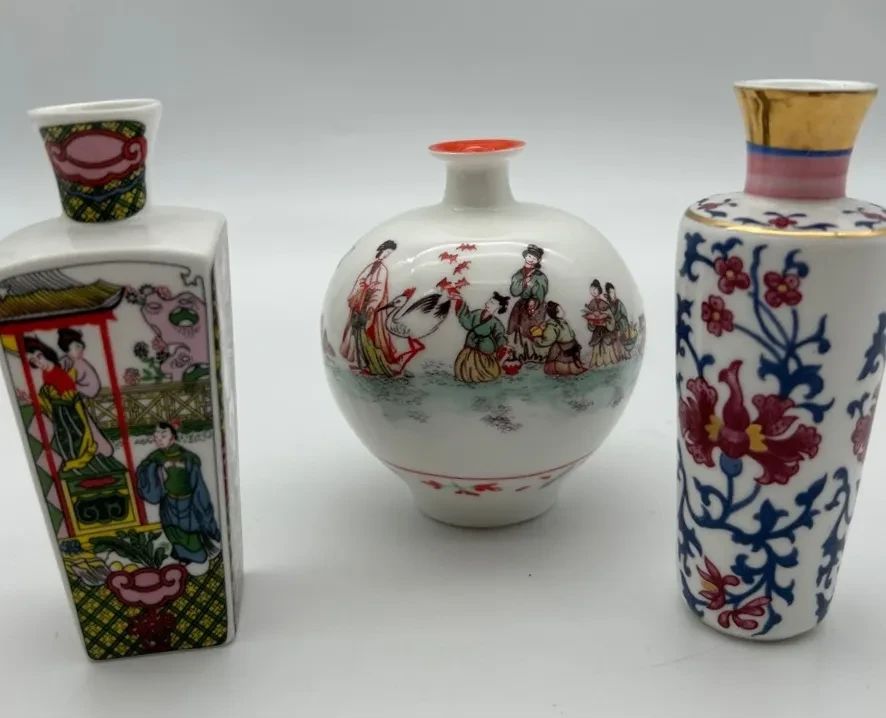 Set of 3 Asian Decorative Porcelain Vases Floral Motif