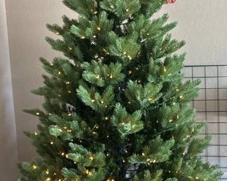 Christmas Tree Prelit