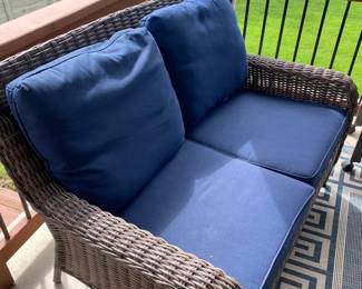 Patio Love Seat Hampton Bay plasti wicker