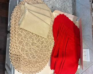 Vintage Placemats And napkins
