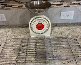 Scale and drying Racks