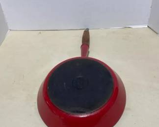 Vintage Le Creuset 24 Enameled Cast Iron Skillet Wood Handle, 9.5 Cherry Red