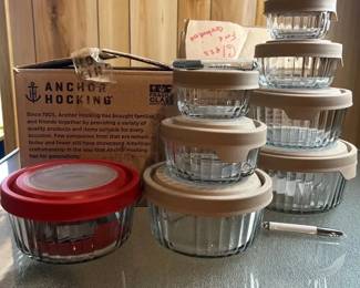 New Anchor Hocking TrueSeal Sculpted Glass Food Storage Containers Airtight Silicone Lids. 28pcs