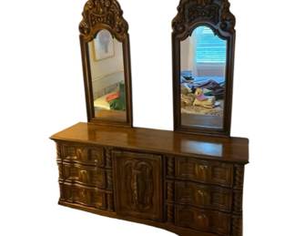 Vintage Lea Long Dresser w 2 Tall Ornate Mirrors