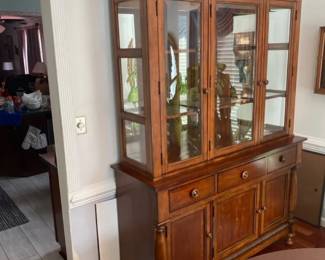 Bassett Hutch China Cabinet