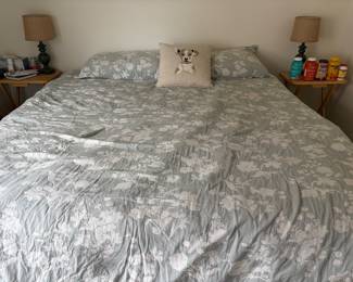 King bed and box springs 