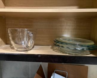 Pyrex pie pans