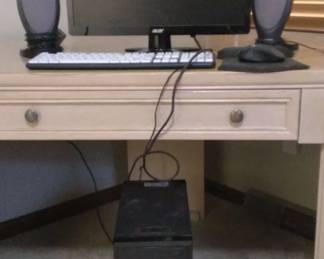 Acer Computer Monitor With Diablotek Tower