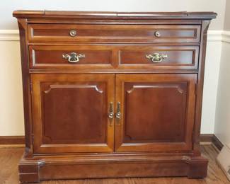 Bassett Buffet Server