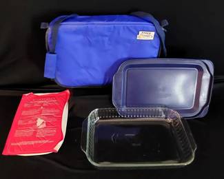 Pyrex Traveling Case With Dish And Microwaveable Packet