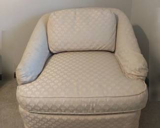 Sitting Chair With Wheels